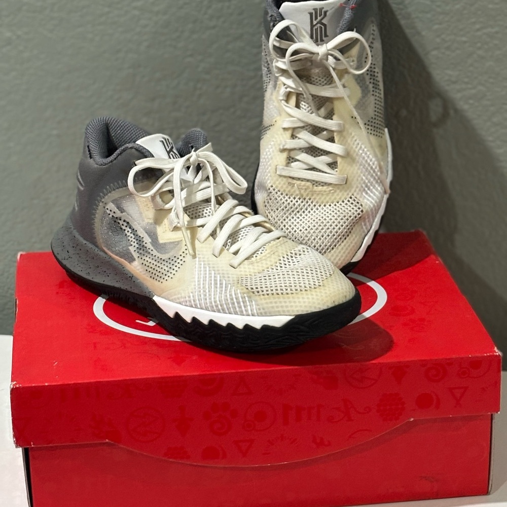 Nike Gray and Cream Sneakers with Air Cushioning